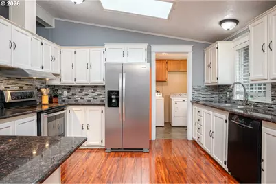 863 SW Liberty Bell Dr, Beaverton, OR 97006 - Photo 11