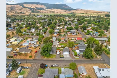 701 Z Ave, La Grande, OR 97850 - Photo 9