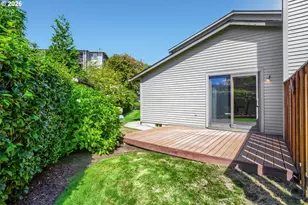 16615 NE Halsey St, Portland, OR 97230 - Photo 25