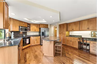 12515 SW Peachvale St, Portland, OR 97224 - Photo 11