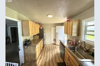 1135 Monmouth St, Independence, OR 97351 - Photo 13