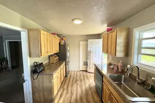 1135 Monmouth St, Independence, OR 97351 - Photo 13