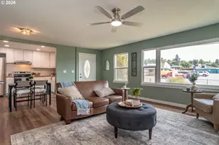 54 NW Rose St, Winston, OR 97496 - Photo 9