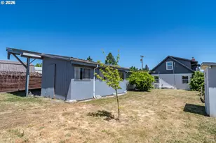 54 NW Rose St, Winston, OR 97496 - Photo 43