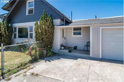 54 NW Rose St, Winston, OR 97496 - Photo 5
