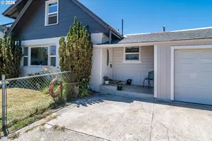 54 NW Rose St, Winston, OR 97496 - Photo 5