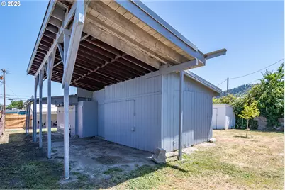54 NW Rose St, Winston, OR 97496 - Photo 41