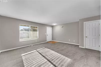 2210 NW 7th St, Battle Ground, WA 98604 - Photo 7