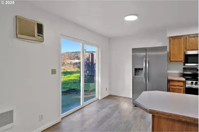 76330 Rainbow St, Oakridge, OR 97463 - Photo 17