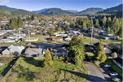 76330 Rainbow St, Oakridge, OR 97463 - Photo 35