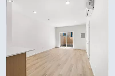 5870 N Missouri Ave, Portland, OR 97217 - Photo 15