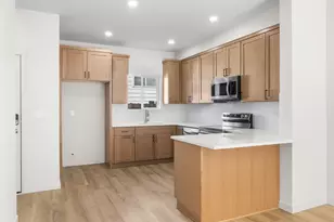 5870 N Missouri Ave, Portland, OR 97217 - Photo 13