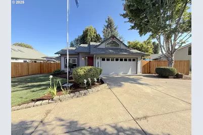 3933 Dorchester Ln, Eugene, OR 97404 - Photo 3