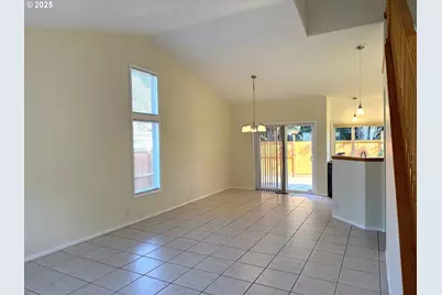 3933 Dorchester Ln, Eugene, OR 97404 - Photo 11