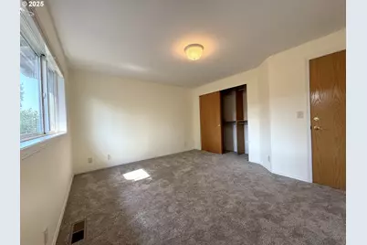 3933 Dorchester Ln, Eugene, OR 97404 - Photo 25