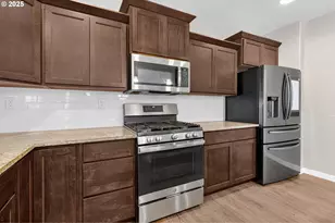 1375 Lorien Ln, Eugene, OR 97404 - Photo 9
