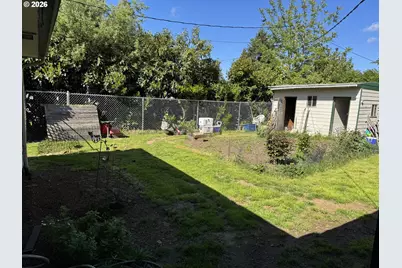 617 Ellsworth St, Eugene, OR 97402 - Photo 15