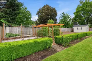 801 SE 37th Ave, Hillsboro, OR 97123 - Photo 37