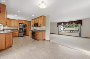 801 SE 37th Ave, Hillsboro, OR 97123 - Photo 11