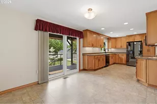 801 SE 37th Ave, Hillsboro, OR 97123 - Photo 11