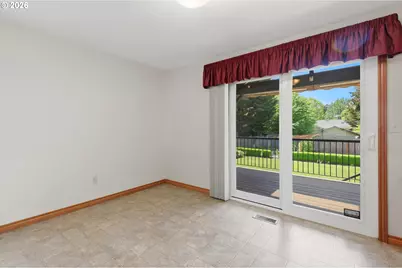 801 SE 37th Ave, Hillsboro, OR 97123 - Photo 17