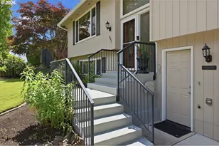 801 SE 37th Ave, Hillsboro, OR 97123 - Photo 3
