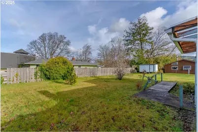 1110 6th Ave, Seaside, OR 97138 - Photo 45