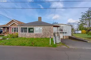 1110 6th Ave, Seaside, OR 97138 - Photo 1