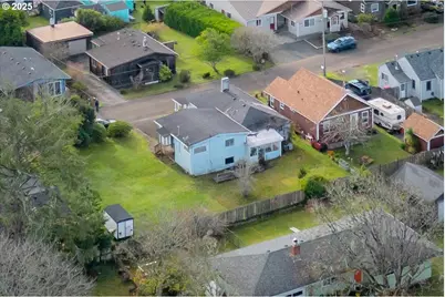 1110 6th Ave, Seaside, OR 97138 - Photo 9
