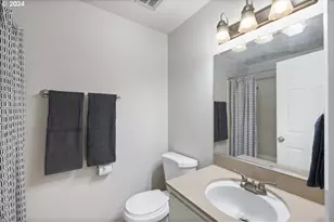 2921 NE Rene Ave, Gresham, OR 97030 - Photo 9