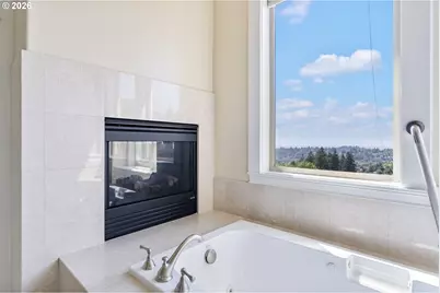 2633 NW Holloway Dr, Portland, OR 97229 - Photo 17