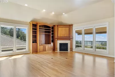 2633 NW Holloway Dr, Portland, OR 97229 - Photo 7
