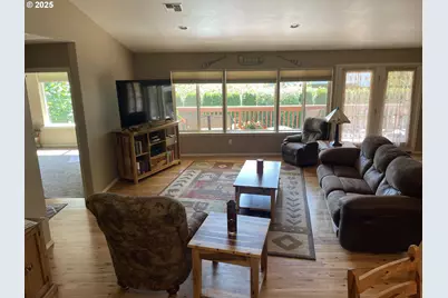 270 NW Bulldog Dr, Stevenson, WA 98648 - Photo 5