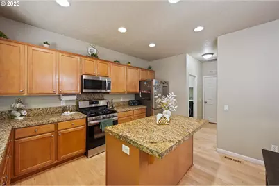 5653 SW Lee St, Tualatin, OR 97062 - Photo 15