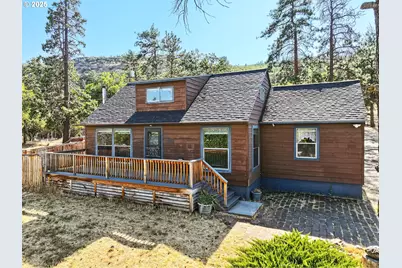 3016 W 10th St, The Dalles, OR 97058 - Photo 1