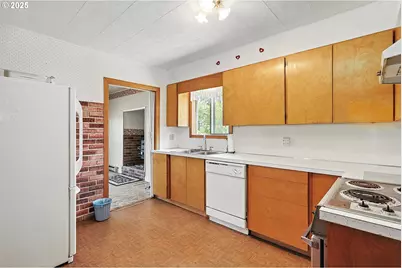 3016 W 10th St, The Dalles, OR 97058 - Photo 13