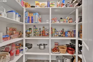 789 S 52nd Pl, Springfield, OR 97478 - Photo 17