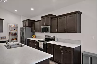 789 S 52nd Pl, Springfield, OR 97478 - Photo 13