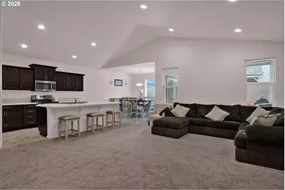 789 S 52nd Pl, Springfield, OR 97478 - Photo 7