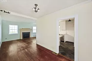 1827 SW Dewitt St, Portland, OR 97239 - Photo 7
