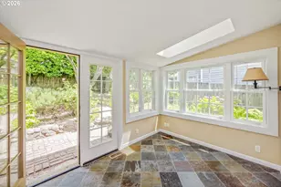 1827 SW Dewitt St, Portland, OR 97239 - Photo 29