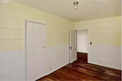 1827 SW Dewitt St, Portland, OR 97239 - Photo 27