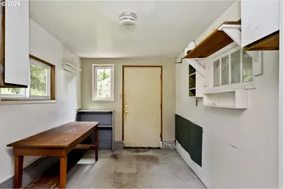 1827 SW Dewitt St, Portland, OR 97239 - Photo 35
