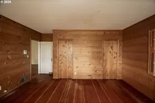 1827 SW Dewitt St, Portland, OR 97239 - Photo 23