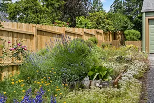 1827 SW Dewitt St, Portland, OR 97239 - Photo 39