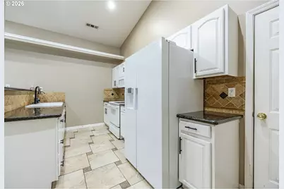 6876 Simeon Dr, Springfield, OR 97478 - Photo 17