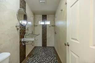 6876 Simeon Dr, Springfield, OR 97478 - Photo 33