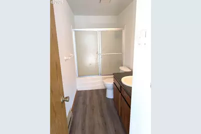 311 SW Jasmine Ct, McMinnville, OR 97128 - Photo 13