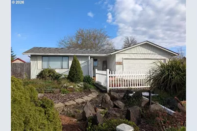 311 SW Jasmine Ct, McMinnville, OR 97128 - Photo 1