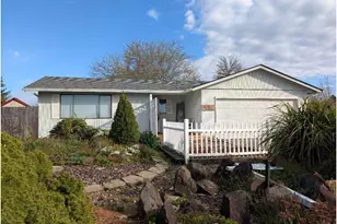 311 SW Jasmine Ct, McMinnville, OR 97128 - Photo 1